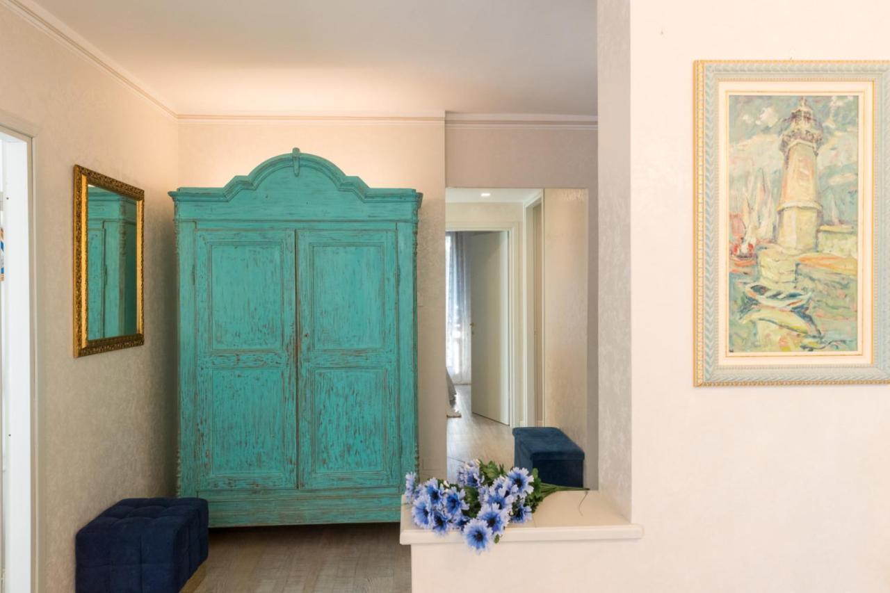 Garda Blue Lake Home Luxury Appartment Desenzano del Garda Exterior foto